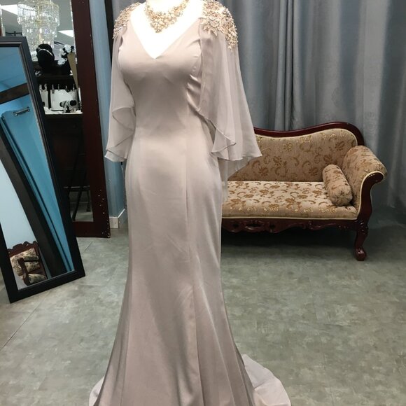 SAMPLE Boho Wedding Dress Bridal Gown, Elegant Formal Batwing Flutter Sleeve - Picture 8 of 15